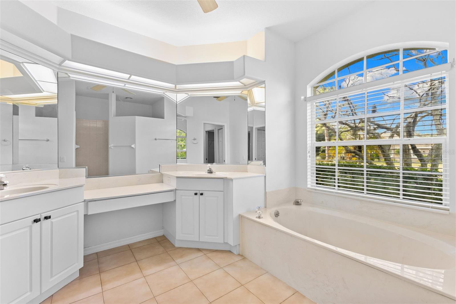 Image 19 of 43 For 2208 Calusa Lakes Boulevard