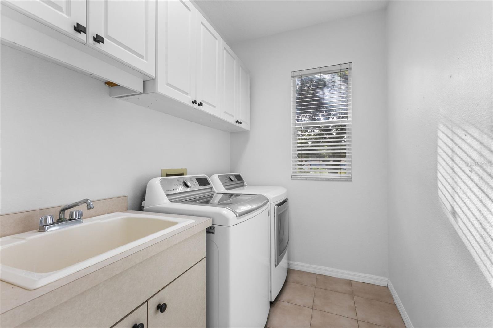 Image 20 of 43 For 2208 Calusa Lakes Boulevard