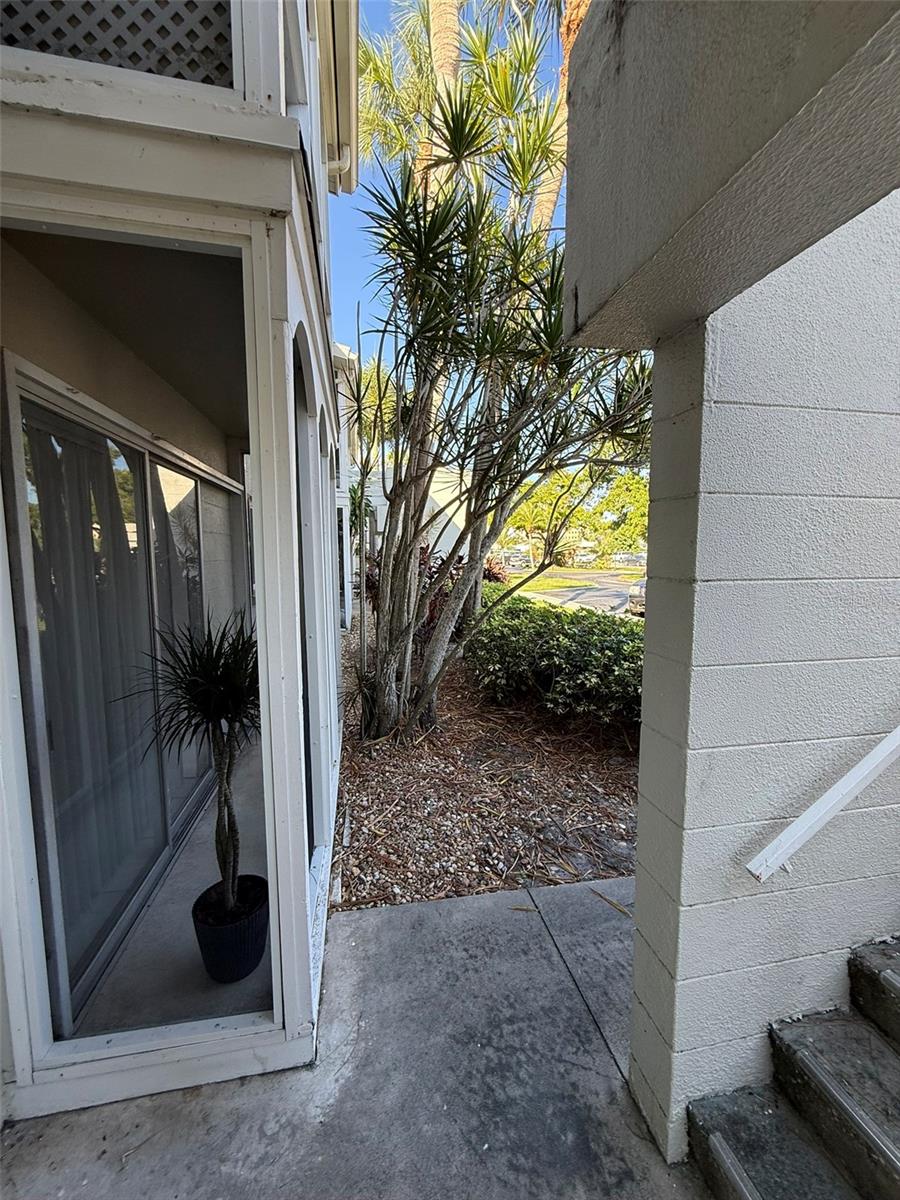 Image 21 of 27 For 2304 Ringling Boulevard 101