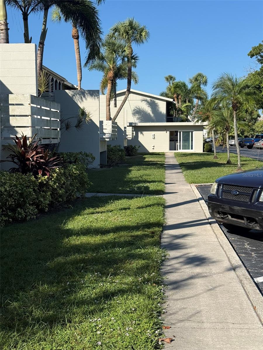 Image 22 of 27 For 2304 Ringling Boulevard 101