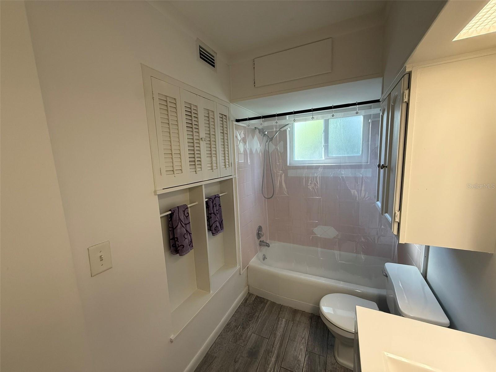 Image 7 of 27 For 2304 Ringling Boulevard 101