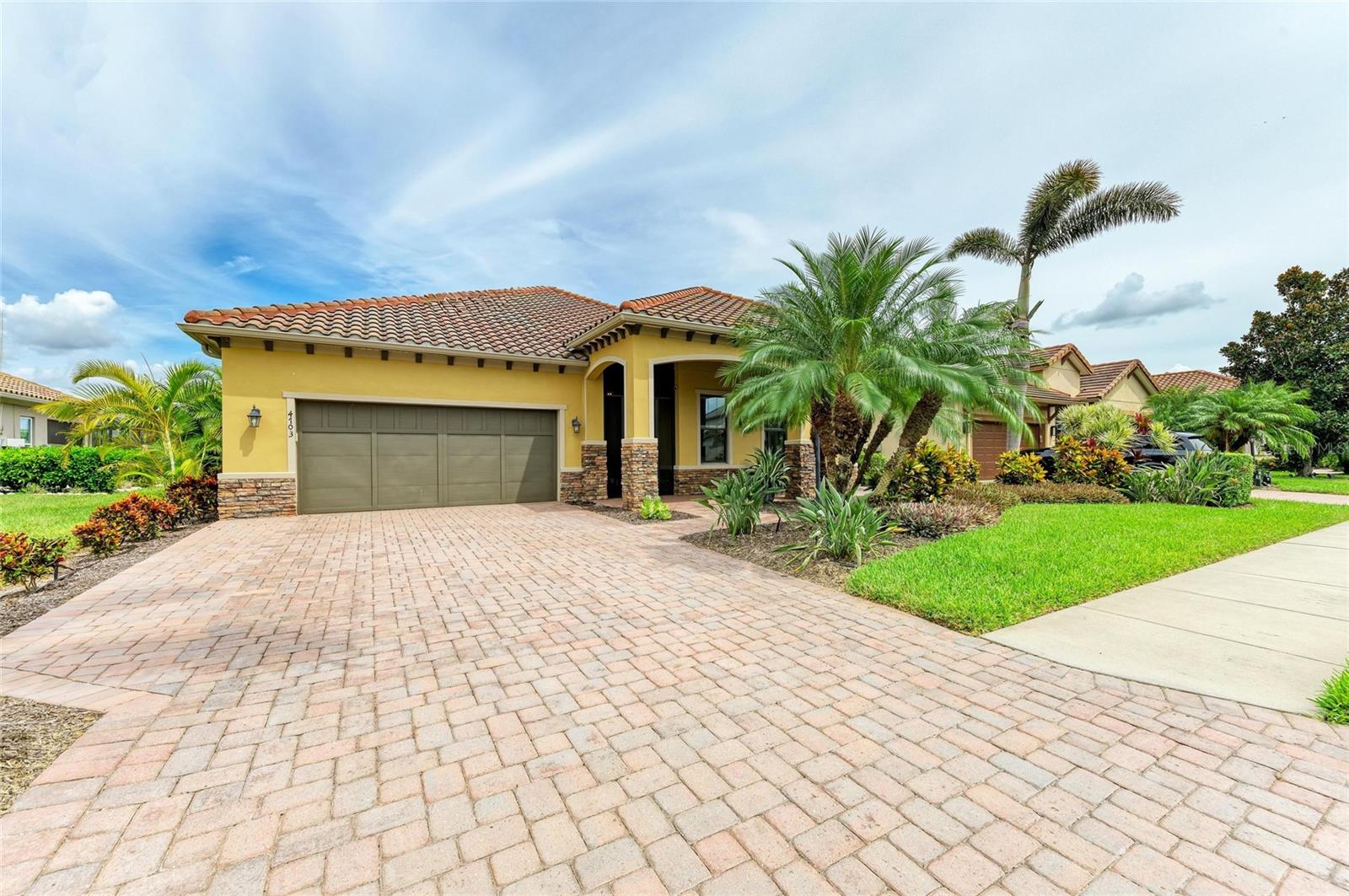 Image 2 of 80 For 4703 Tobermory Way