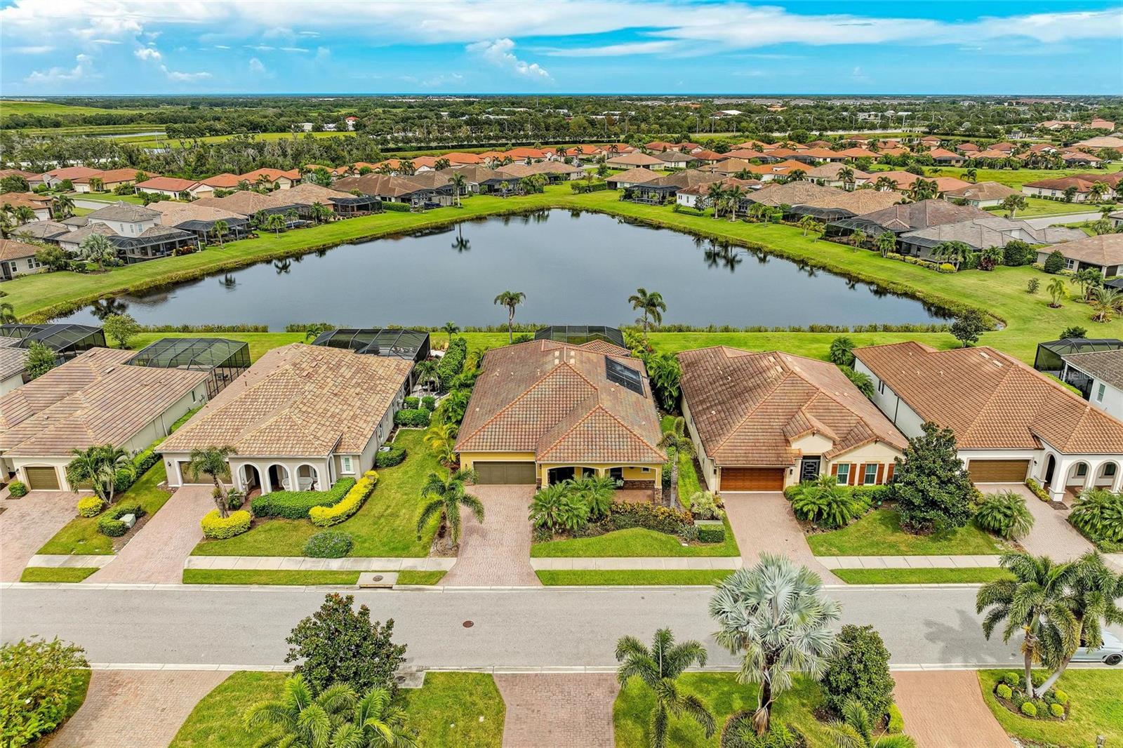 Image 3 of 80 For 4703 Tobermory Way