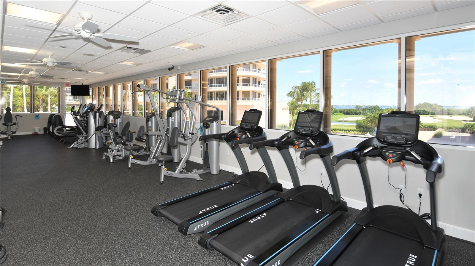 Image 32 of 45 For 3080 Grand Bay Boulevard 516