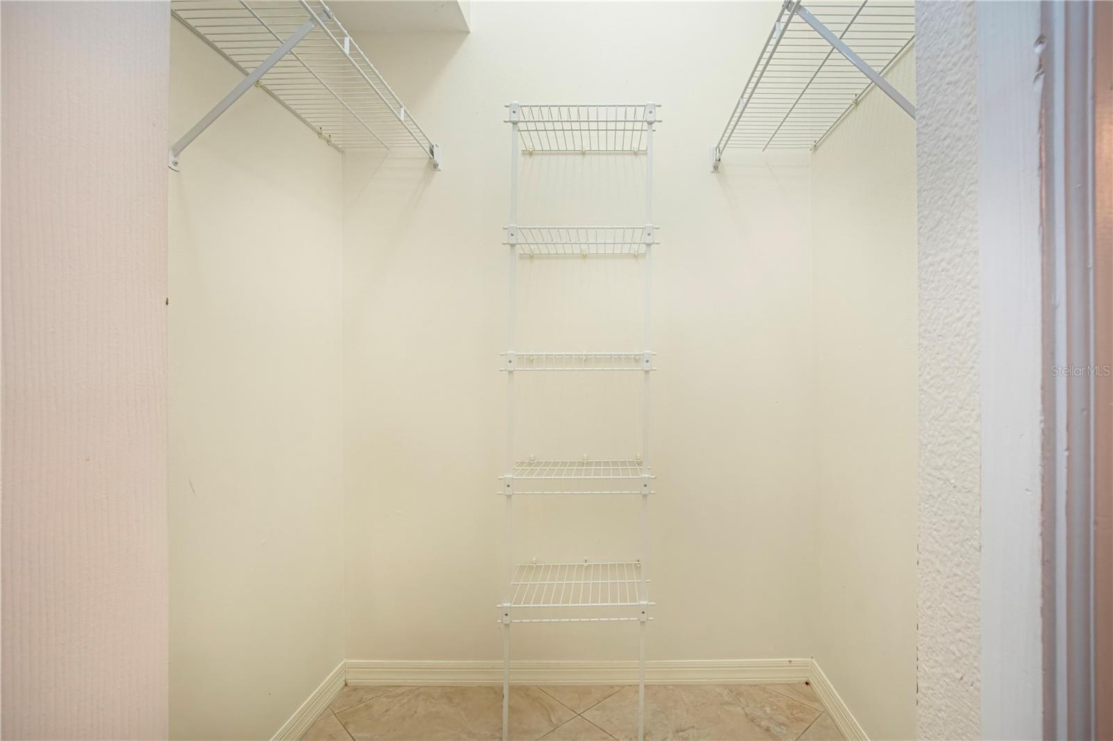 Image 27 of 49 For 2117 Huntington Avenue