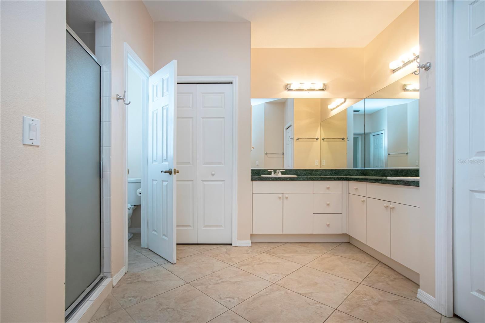 Image 28 of 49 For 2117 Huntington Avenue