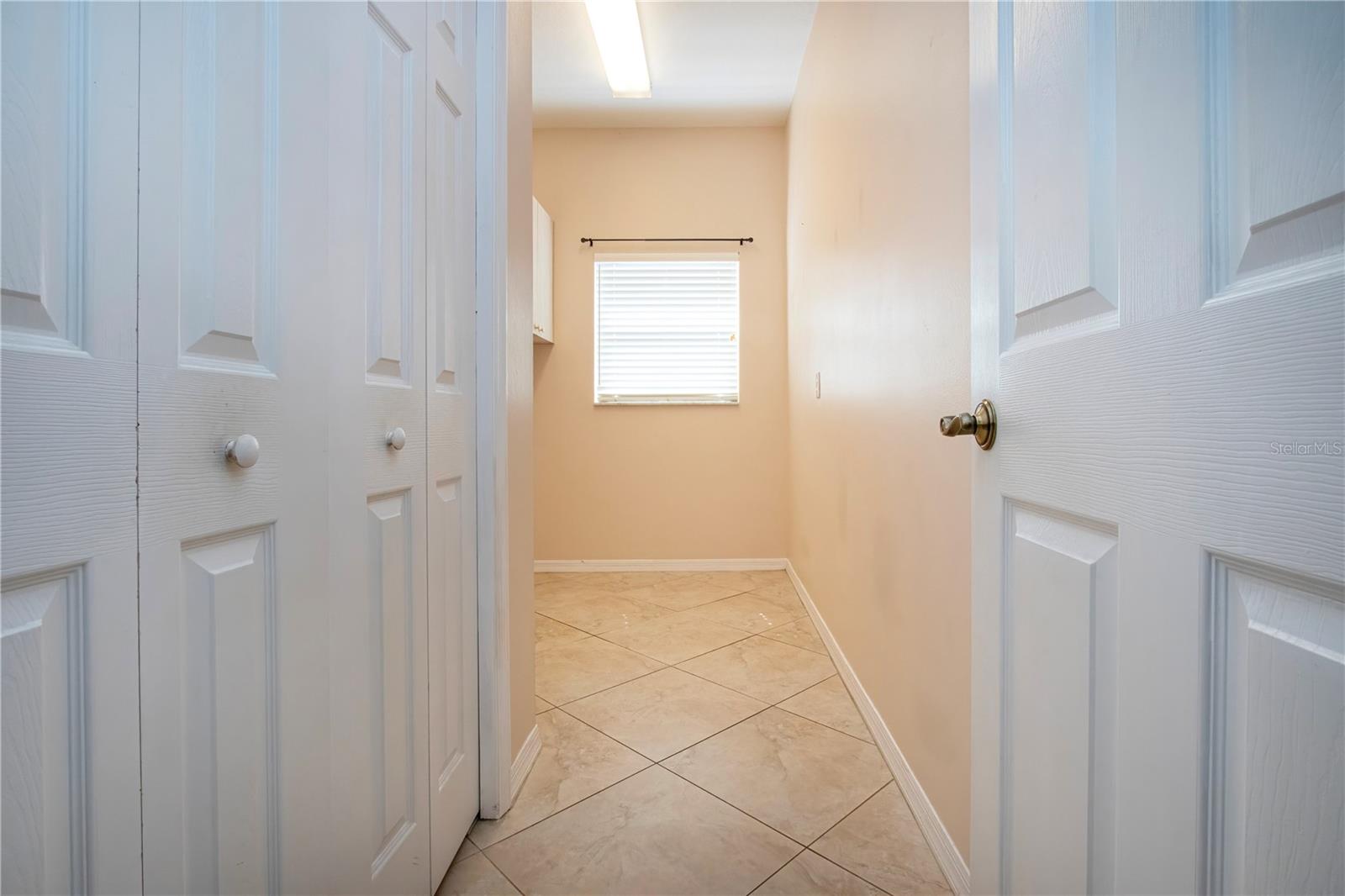 Image 39 of 49 For 2117 Huntington Avenue