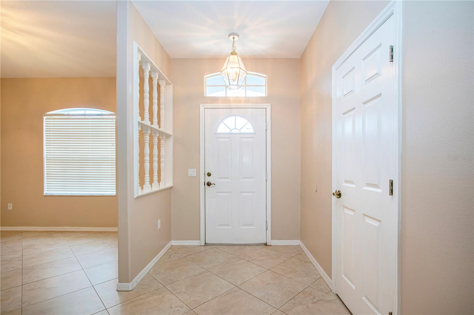 Image 6 of 49 For 2117 Huntington Avenue