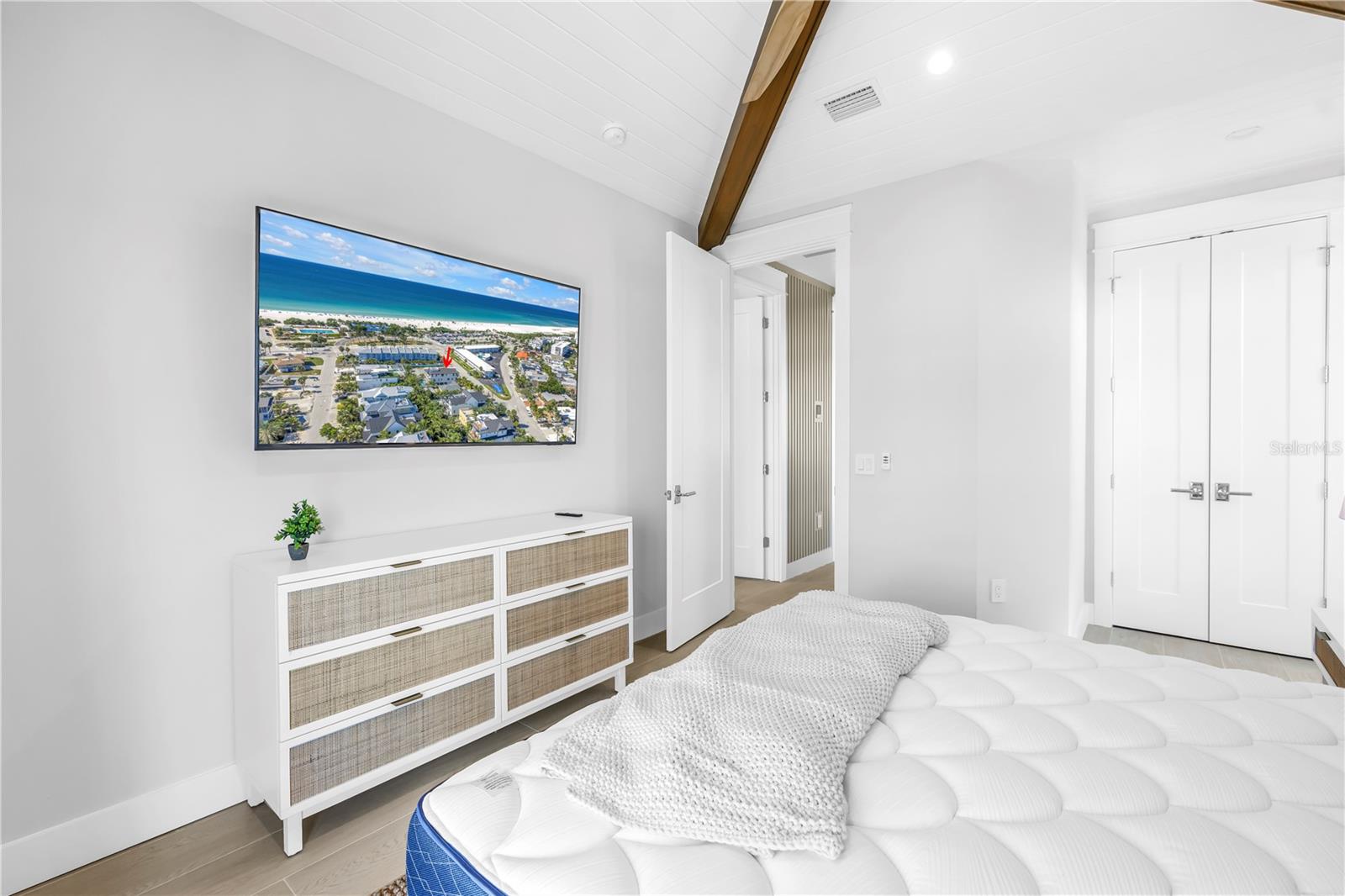 Image 63 of 100 For 148 Coolidge Drive