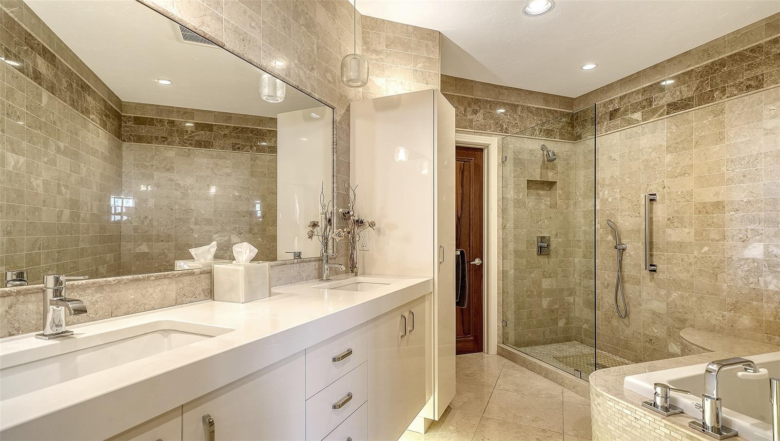 Image 20 of 47 For 340 Gulf Of Mexico Drive 126