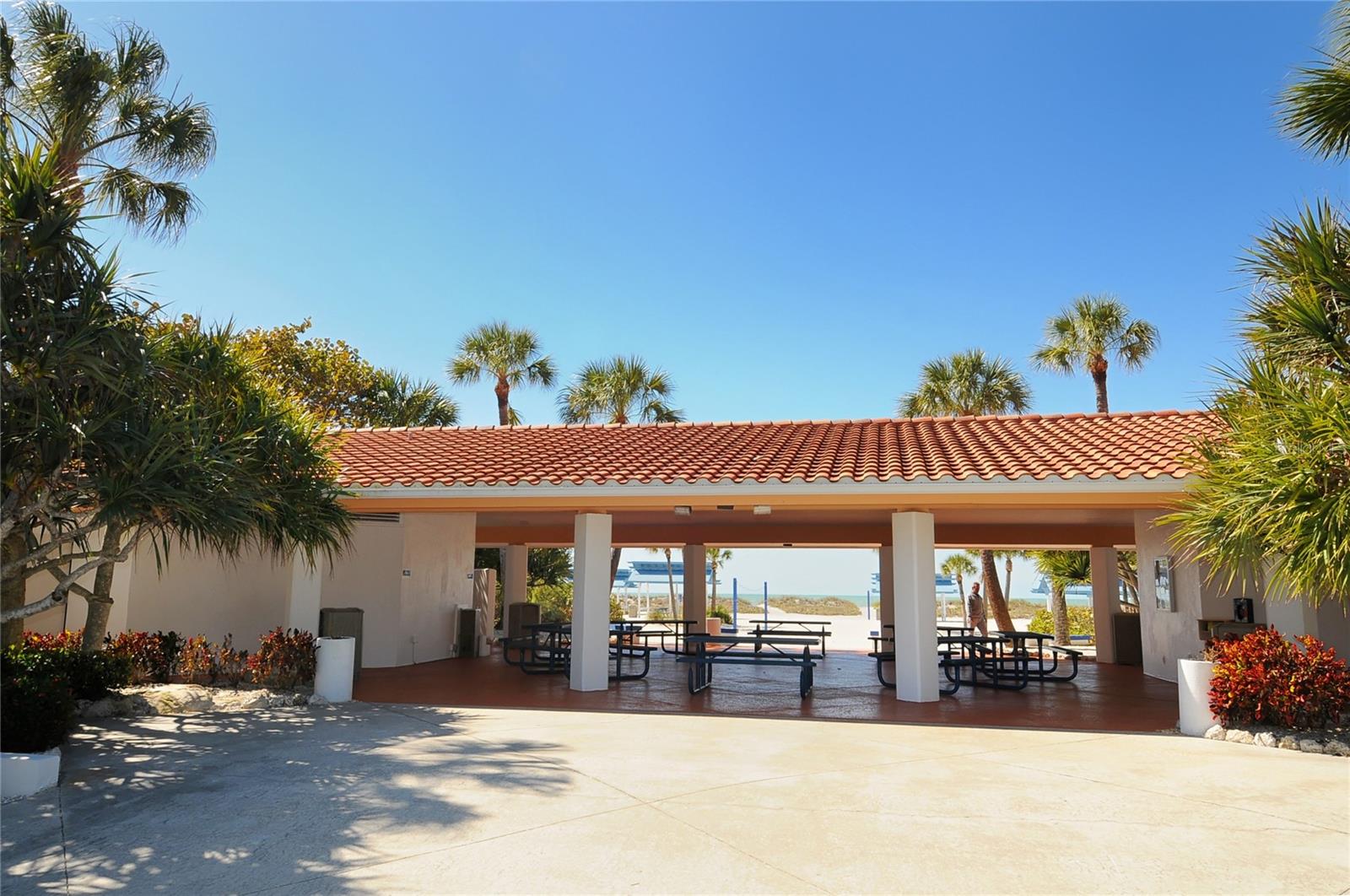 Image 49 of 51 For 340 Gulf Of Mexico Drive 126