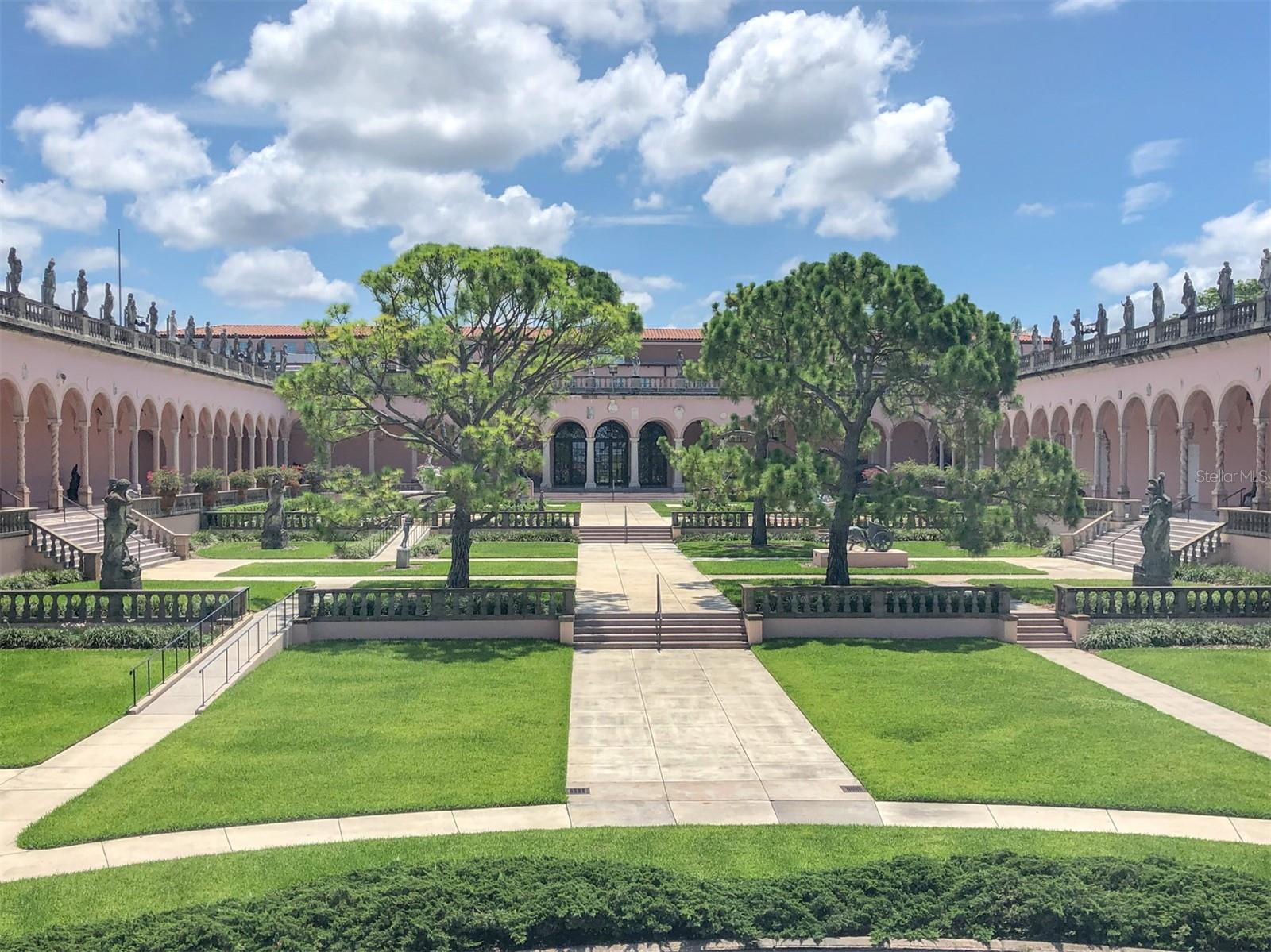 Image 34 of 34 For 2933 Michigan Street