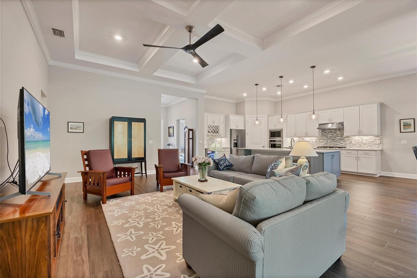 Image 11 of 76 For 1403 Sailview Place