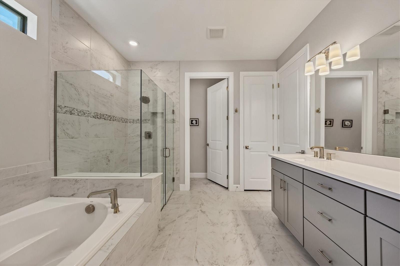 Image 20 of 76 For 1403 Sailview Place