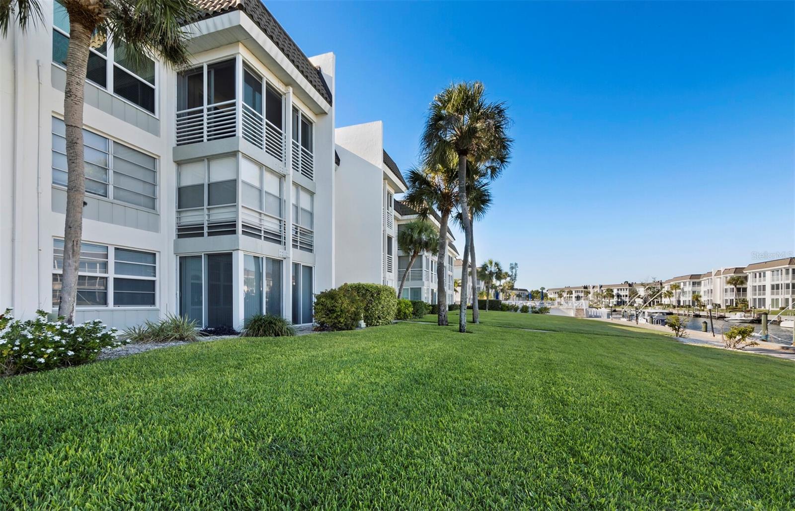 Image 22 of 49 For 4350 Chatham Drive 105