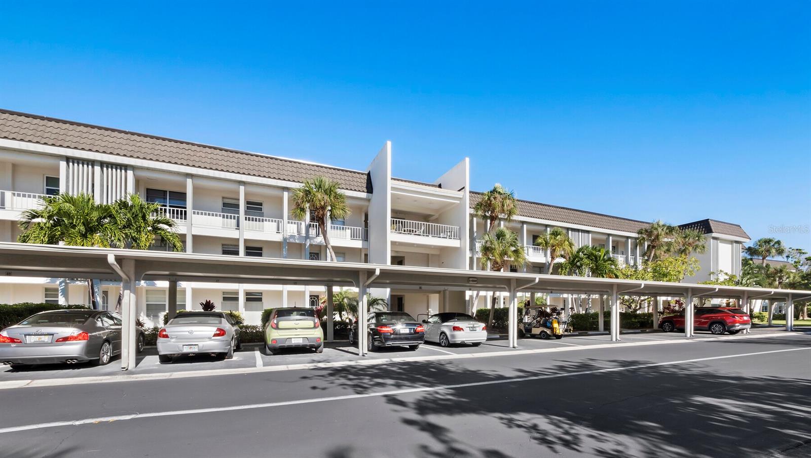 Image 24 of 49 For 4350 Chatham Drive 105