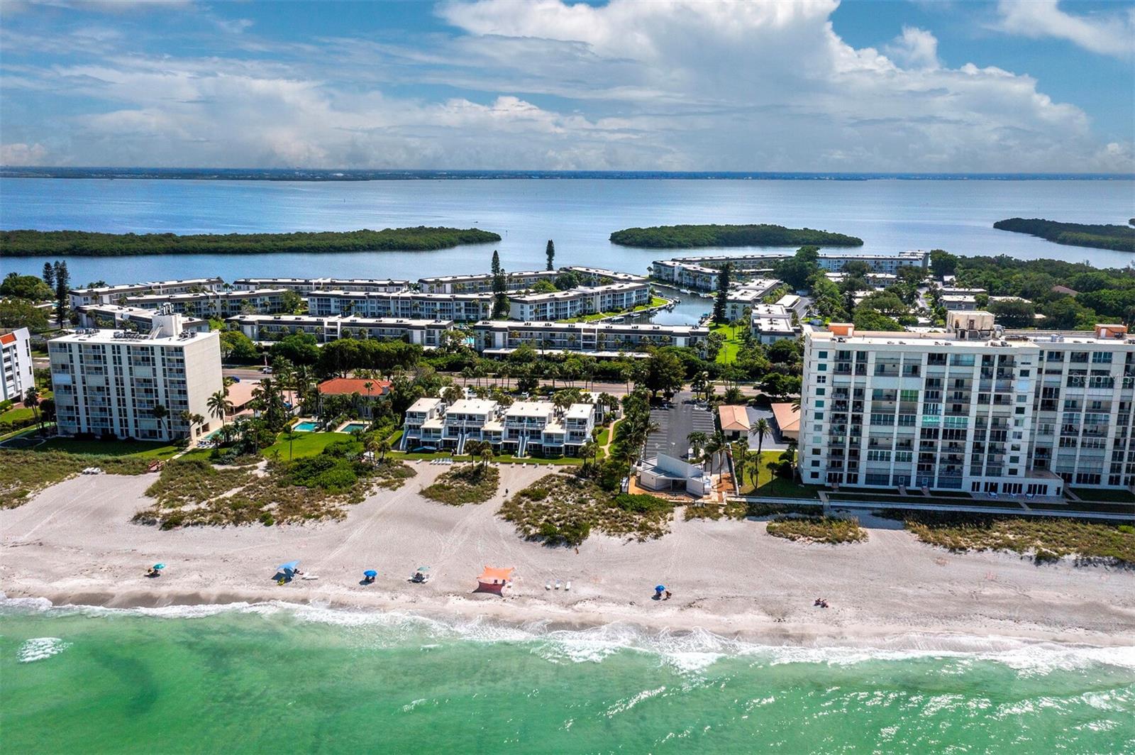 Image 28 of 49 For 4350 Chatham Drive 105