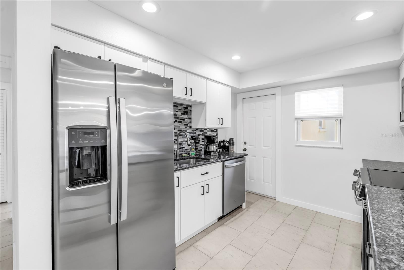 Image 13 of 60 For 111 Whispering Sands Circle V38