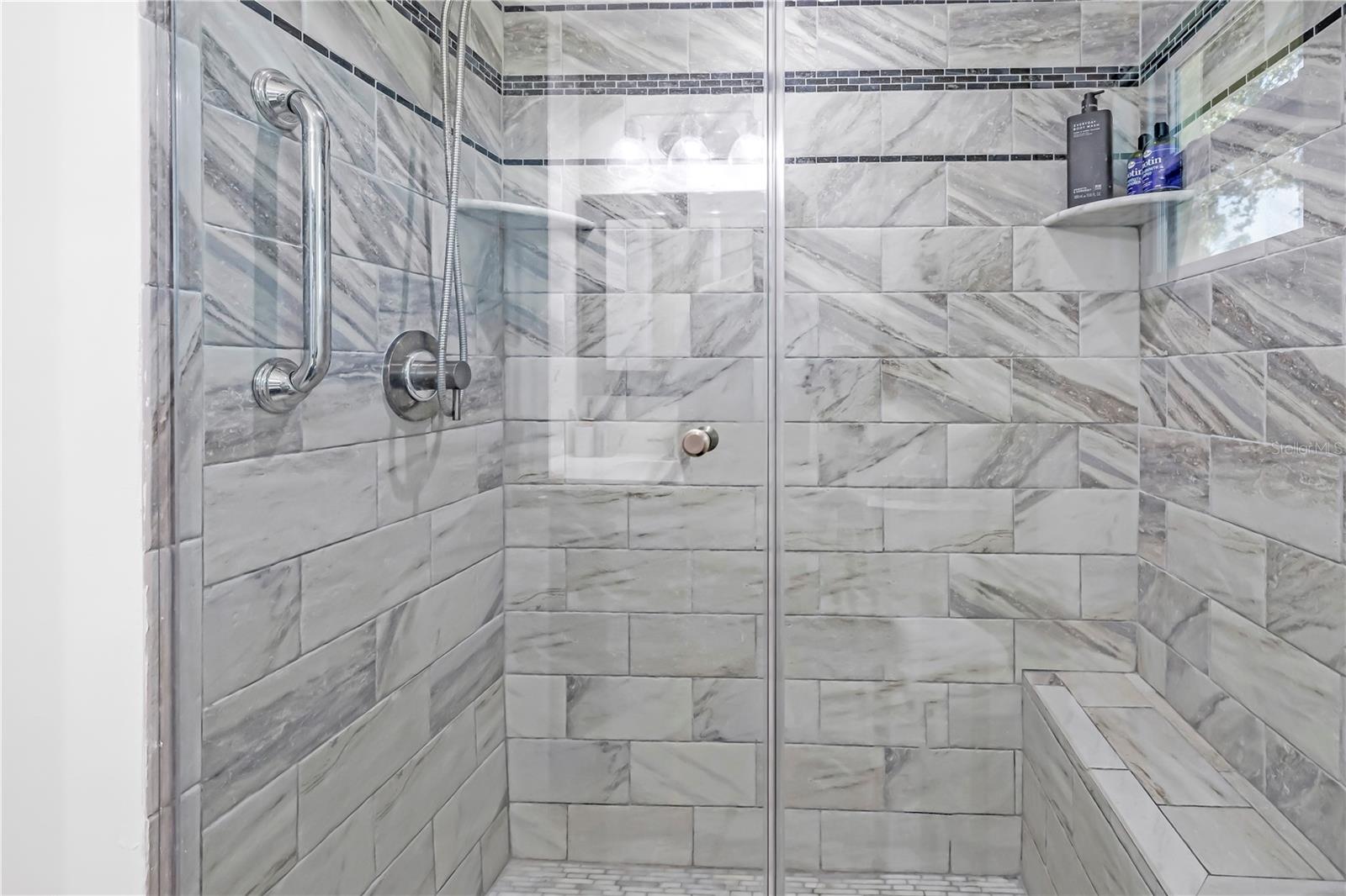 Image 25 of 60 For 111 Whispering Sands Circle V38