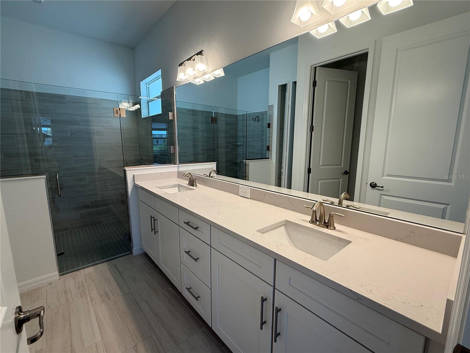 Image 16 of 23 For 5531 Lightning Whelk Lane