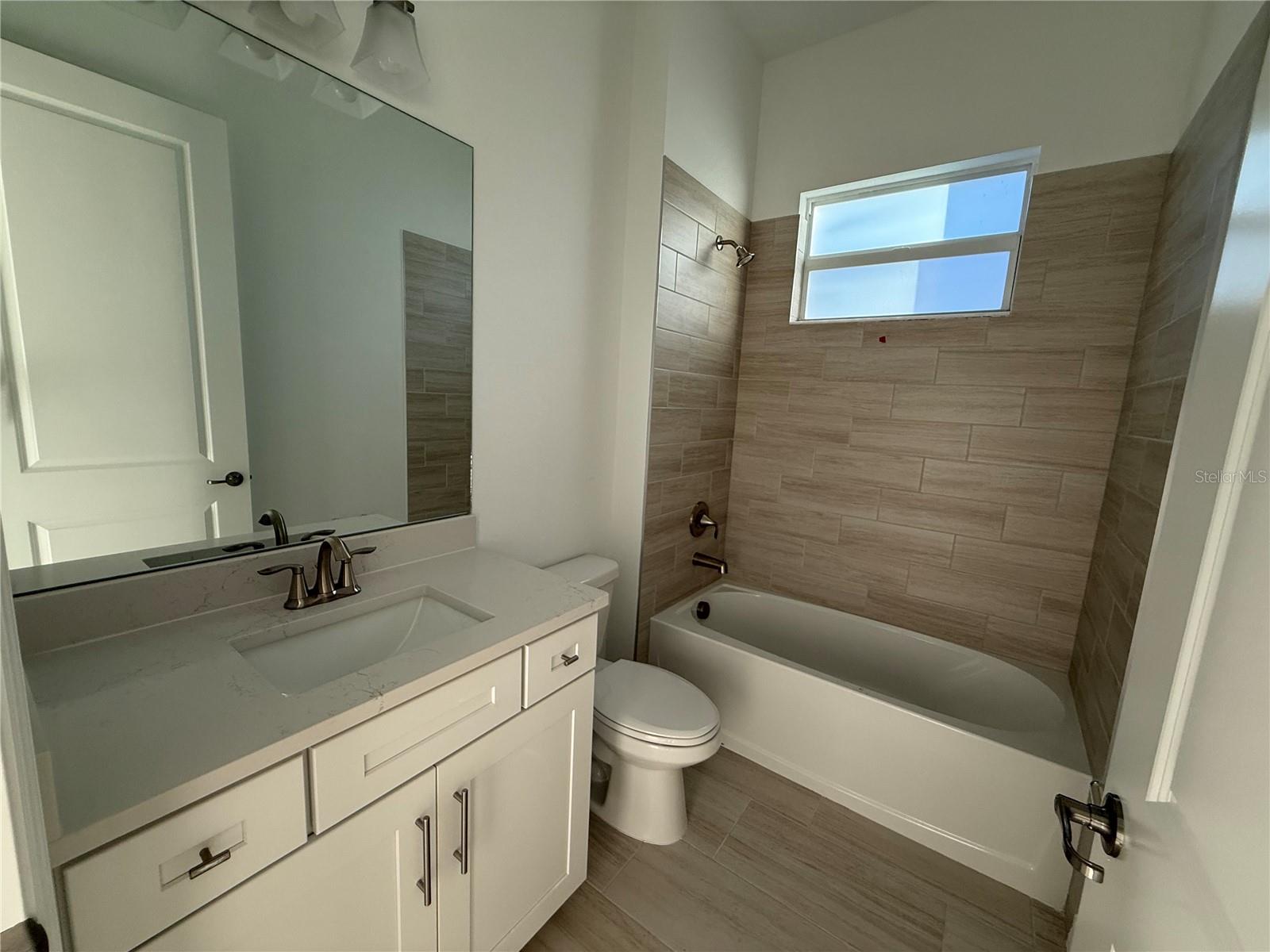 Image 7 of 23 For 5531 Lightning Whelk Lane