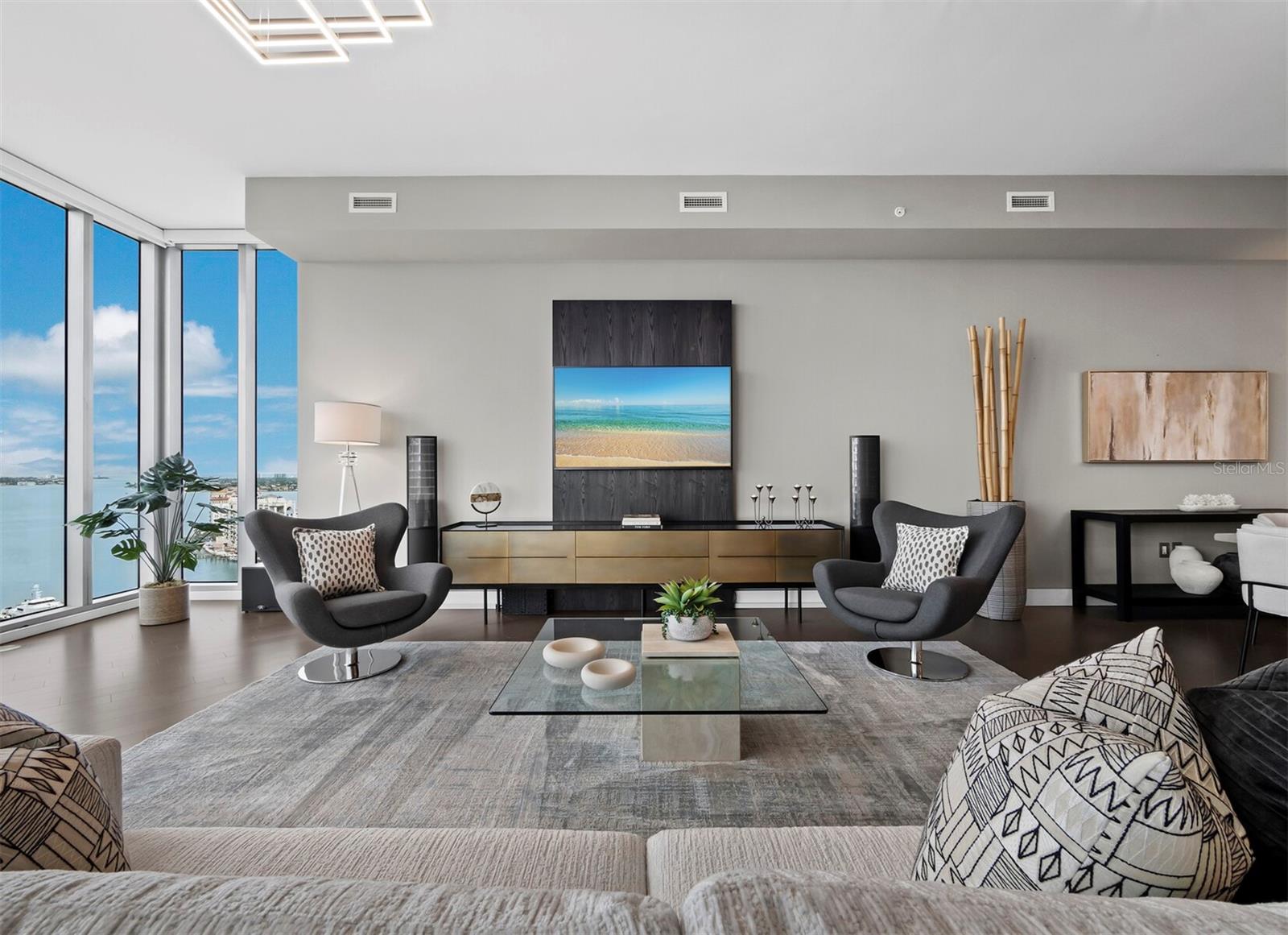 Image 13 of 53 For 1155 Gulfstream Avenue 1709