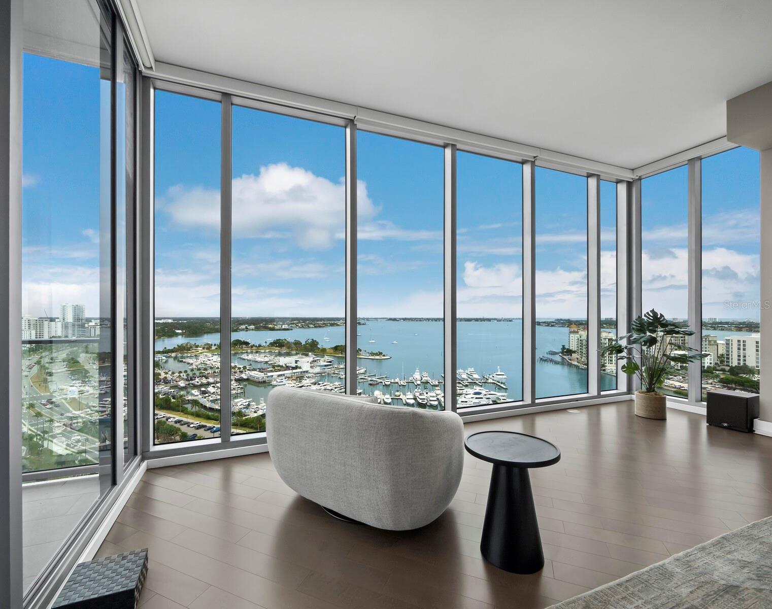 Image 14 of 53 For 1155 Gulfstream Avenue 1709