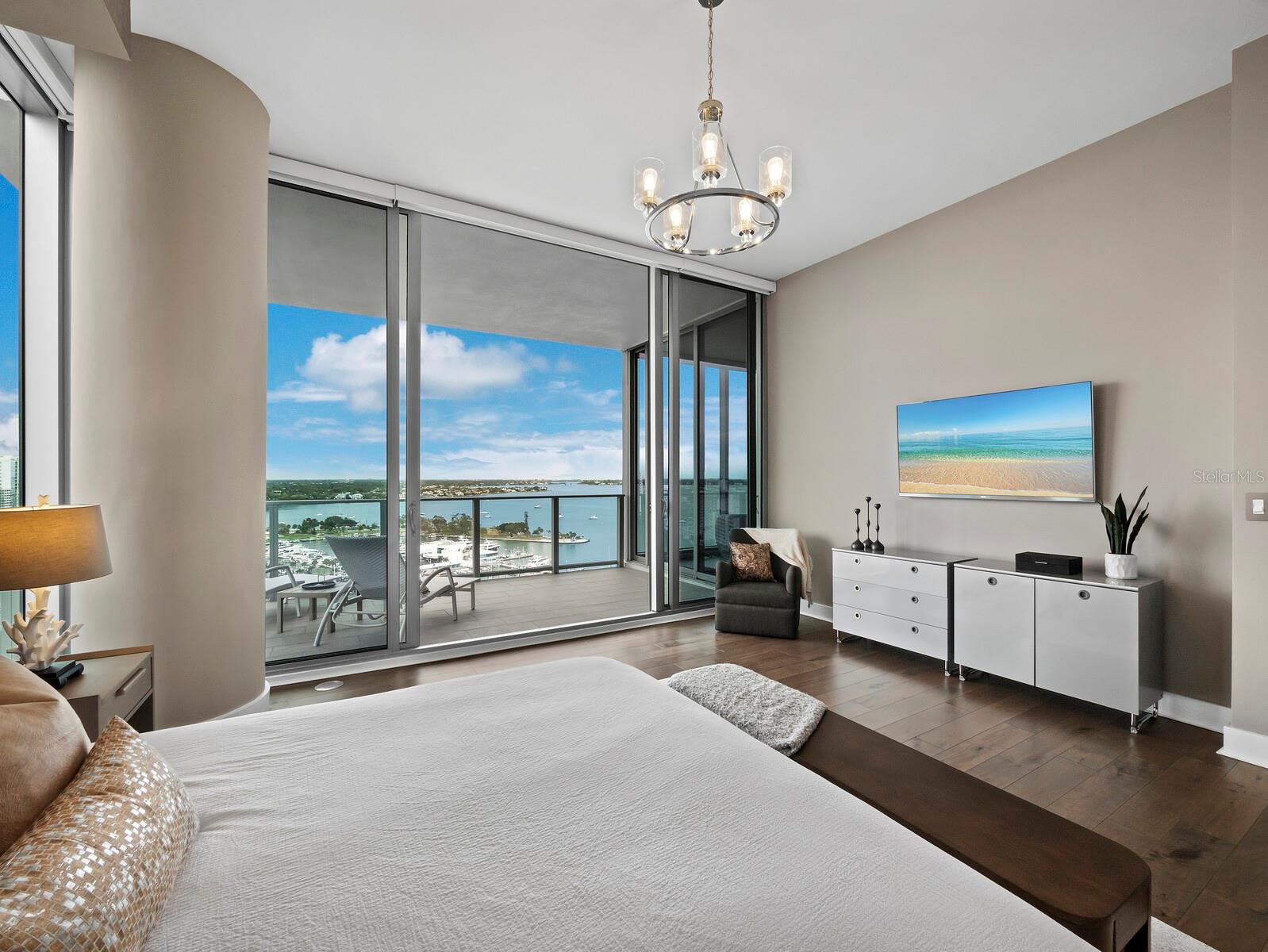 Image 19 of 53 For 1155 Gulfstream Avenue 1709