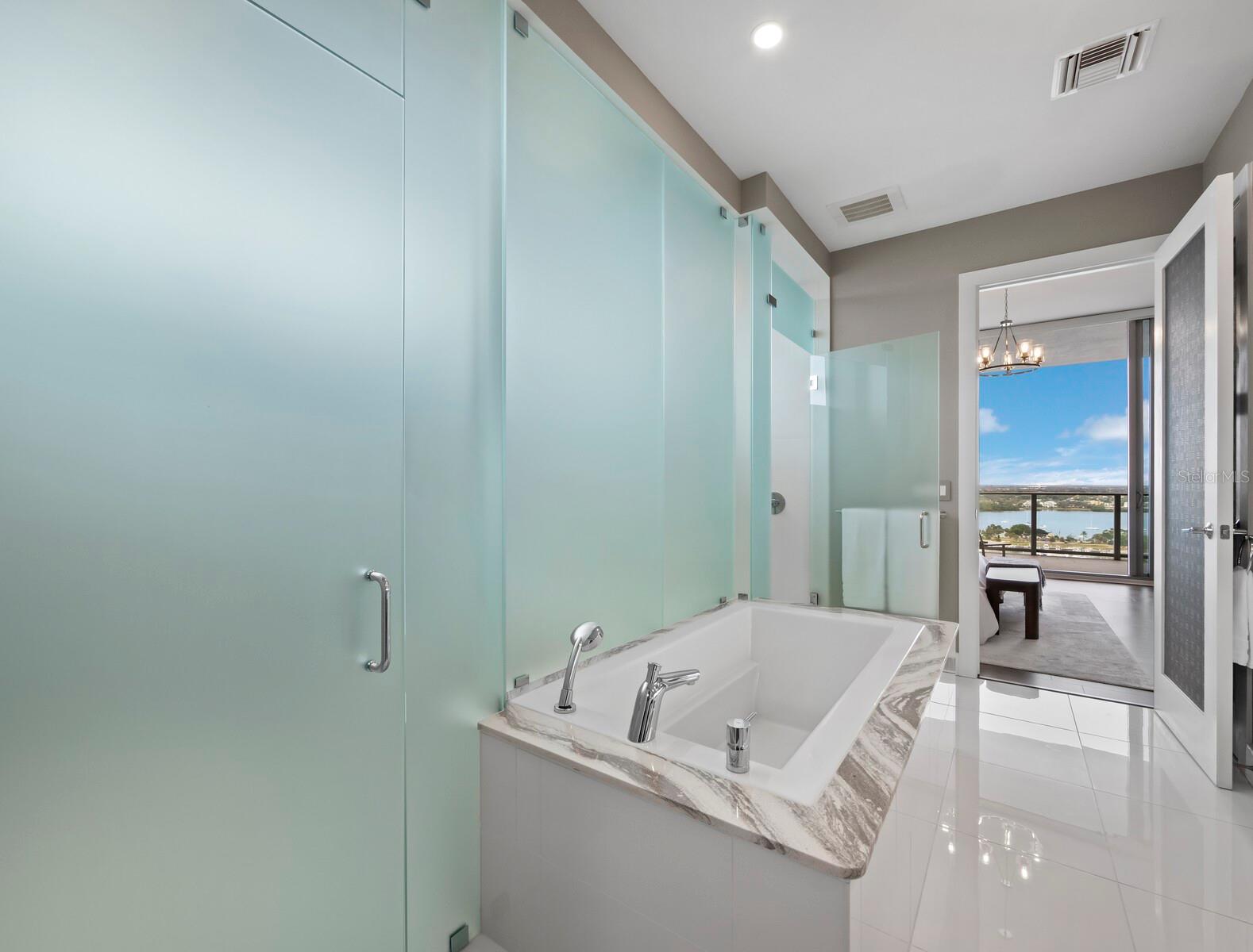 Image 25 of 53 For 1155 Gulfstream Avenue 1709