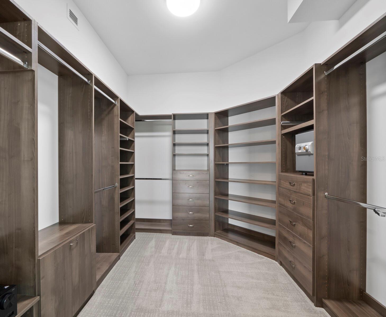 Image 27 of 53 For 1155 Gulfstream Avenue 1709