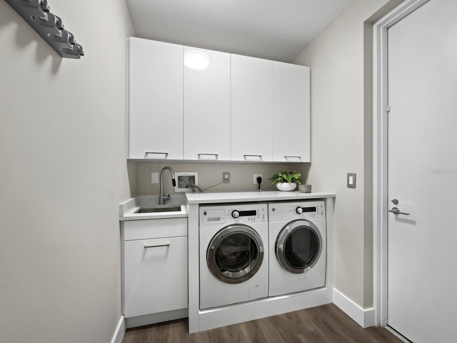 Image 39 of 53 For 1155 Gulfstream Avenue 1709