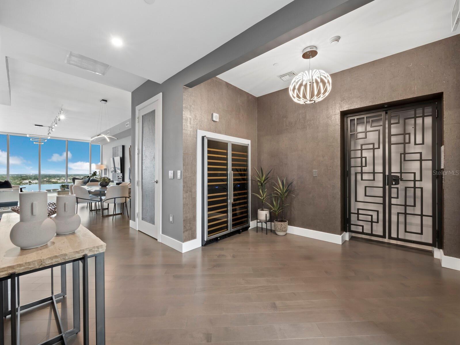 Image 4 of 53 For 1155 Gulfstream Avenue 1709