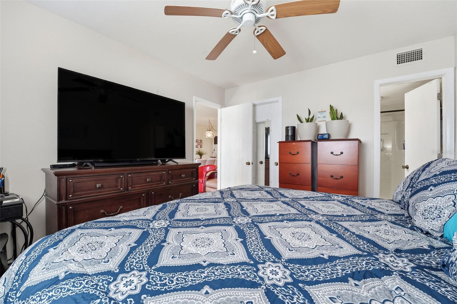 Image 13 of 18 For 25275 Rampart Boulevard 1203