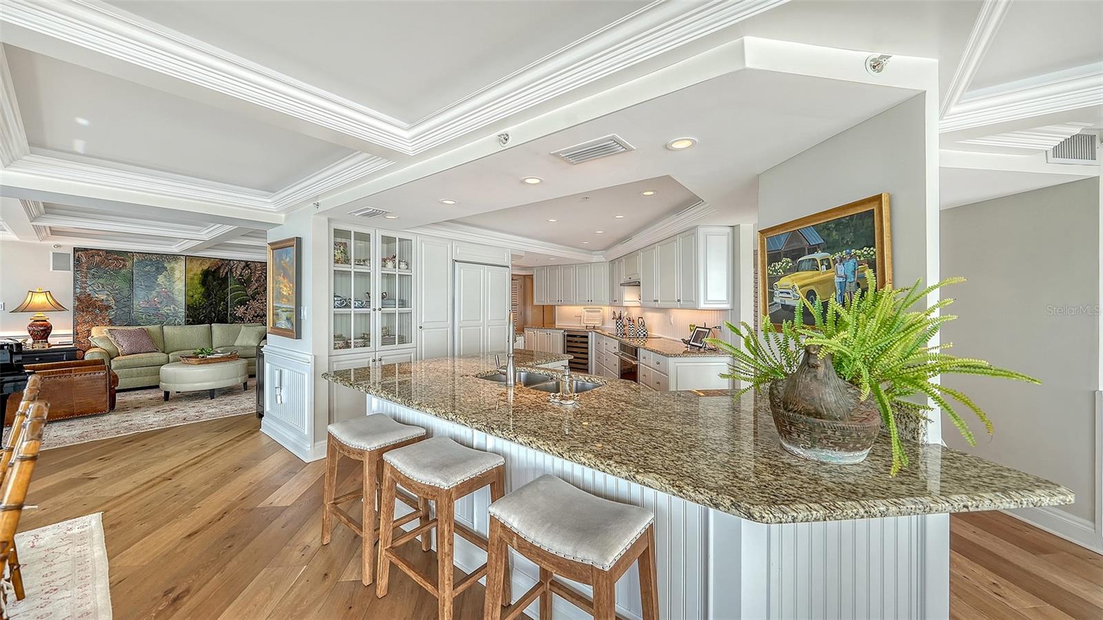 Image 23 of 73 For 988 Boulevard Of The Arts  S1814