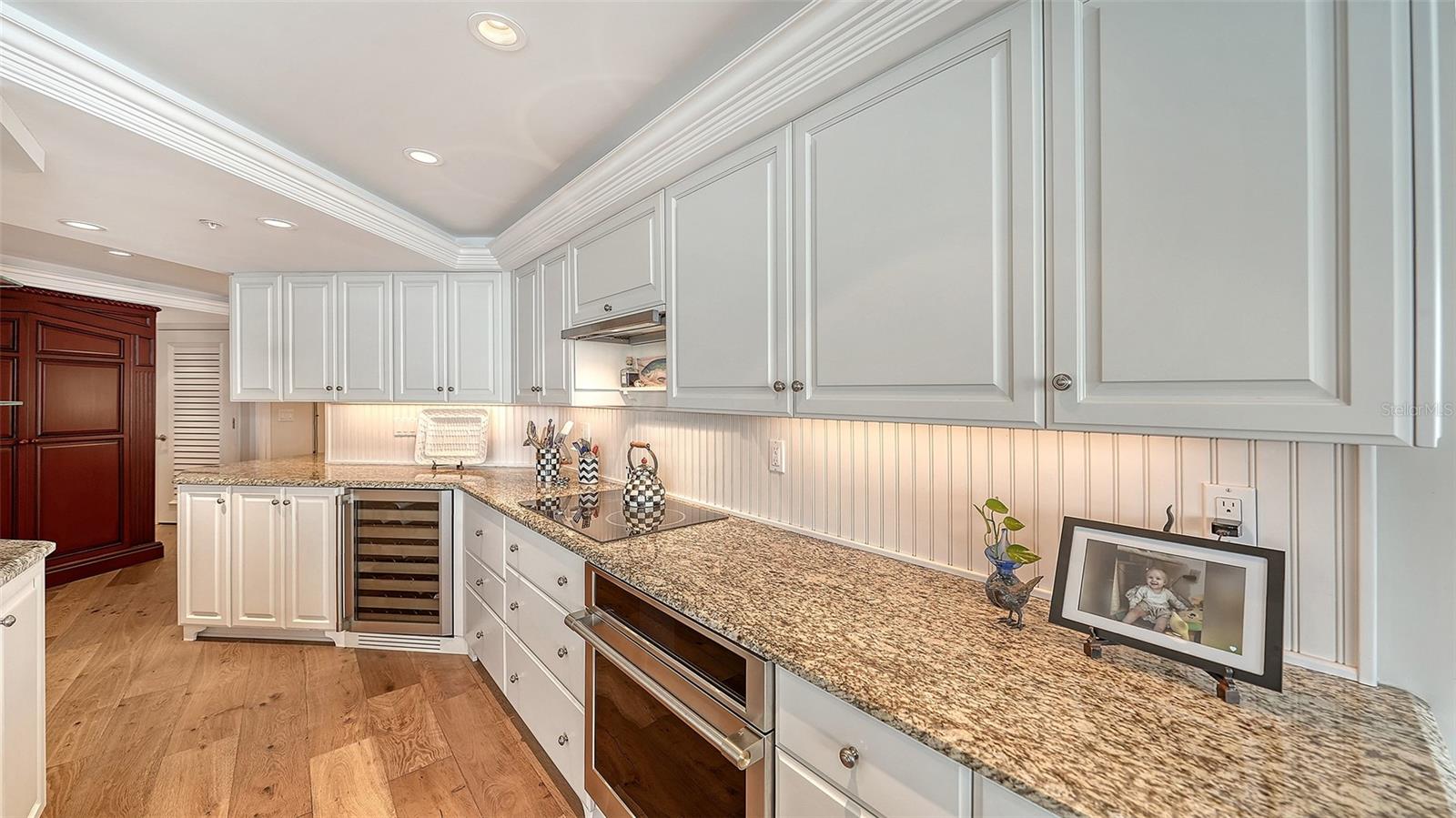 Image 25 of 73 For 988 Boulevard Of The Arts  S1814