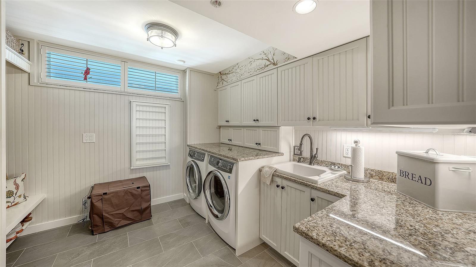 Image 45 of 73 For 988 Boulevard Of The Arts  S1814