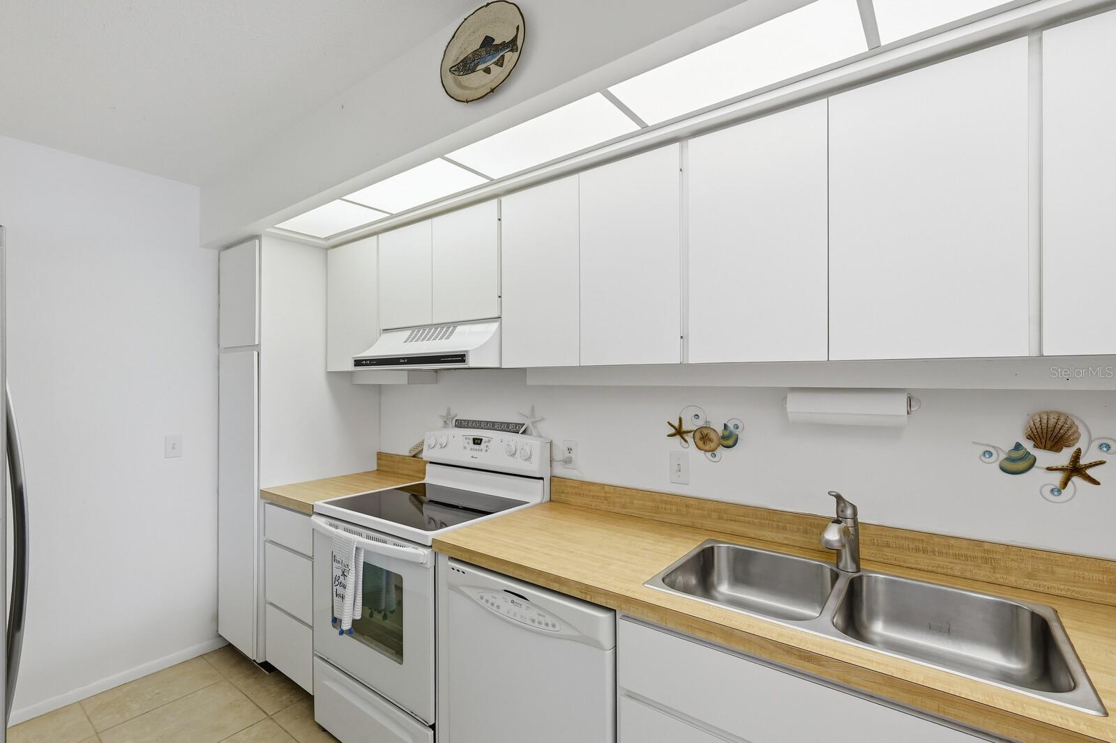 Image 10 of 41 For 1965 Gulf Of Mexico Drive G5-104