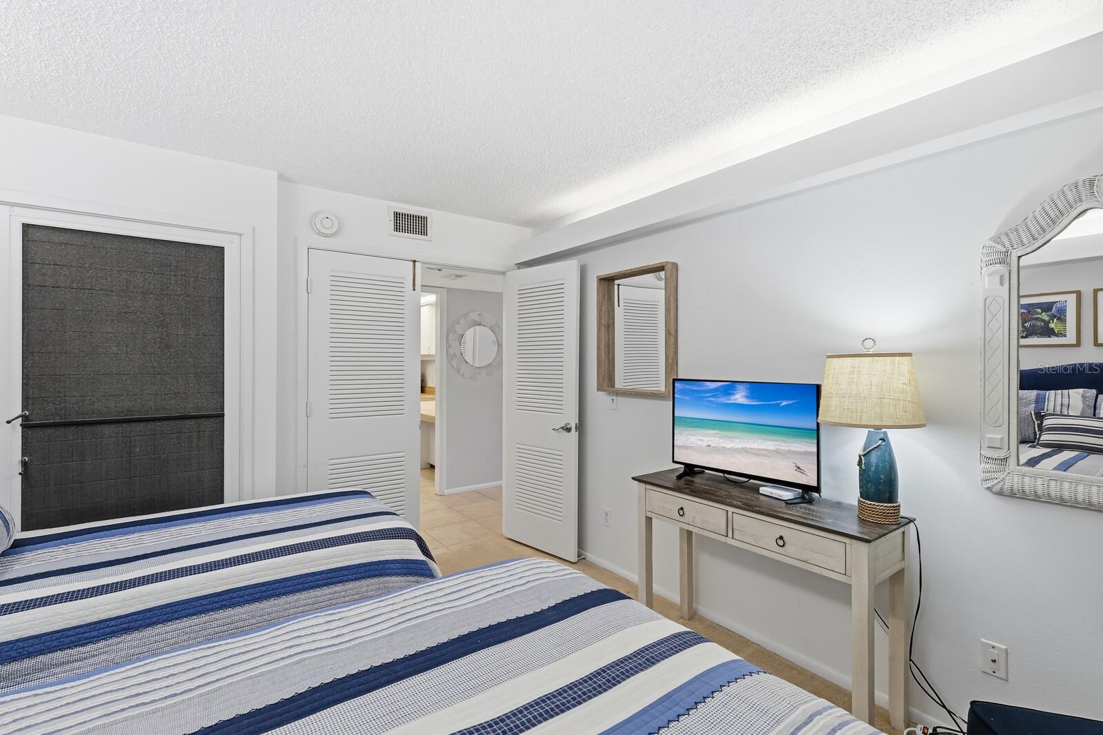 Image 19 of 41 For 1965 Gulf Of Mexico Drive G5-104