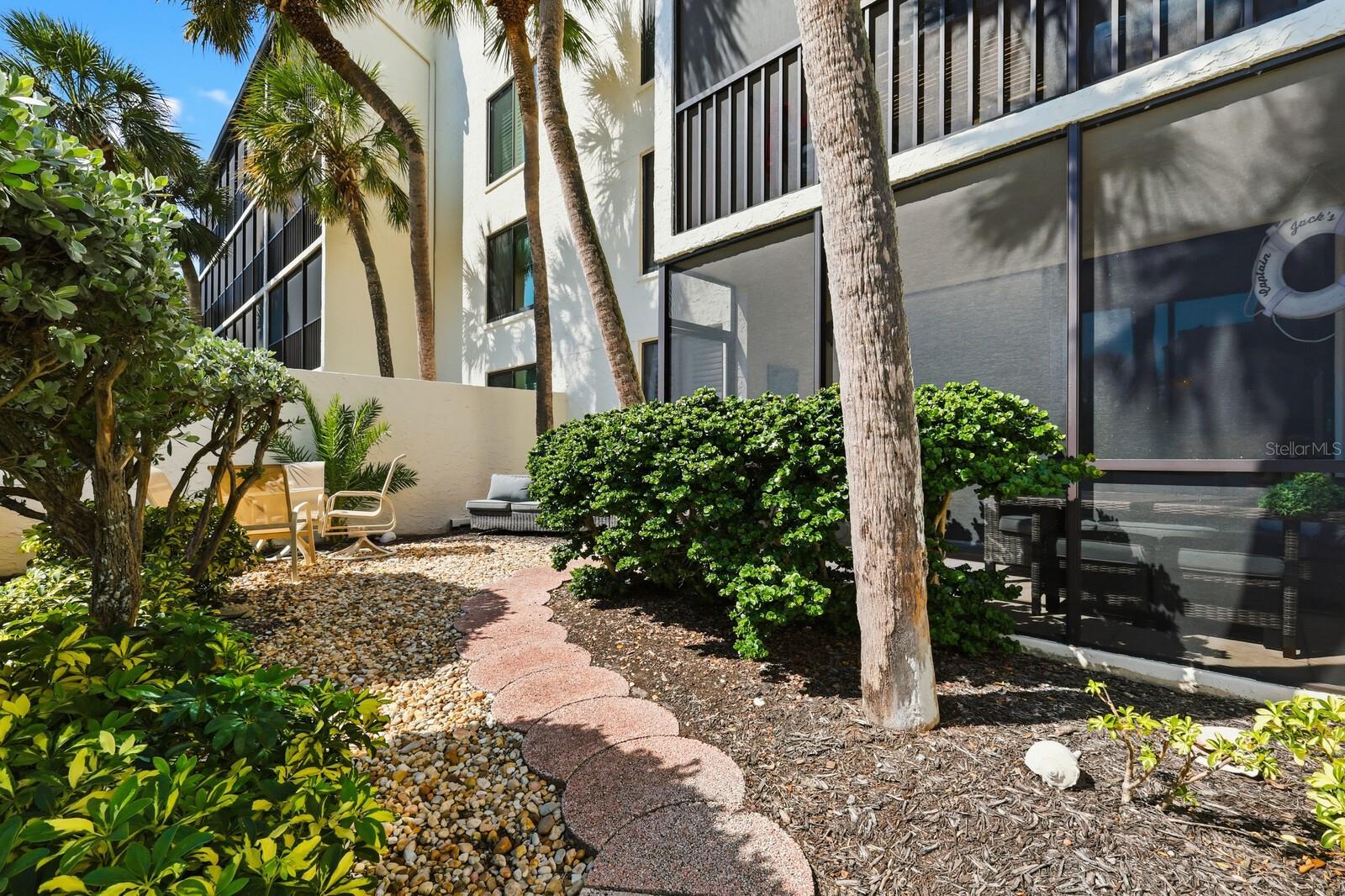 Image 26 of 41 For 1965 Gulf Of Mexico Drive G5-104