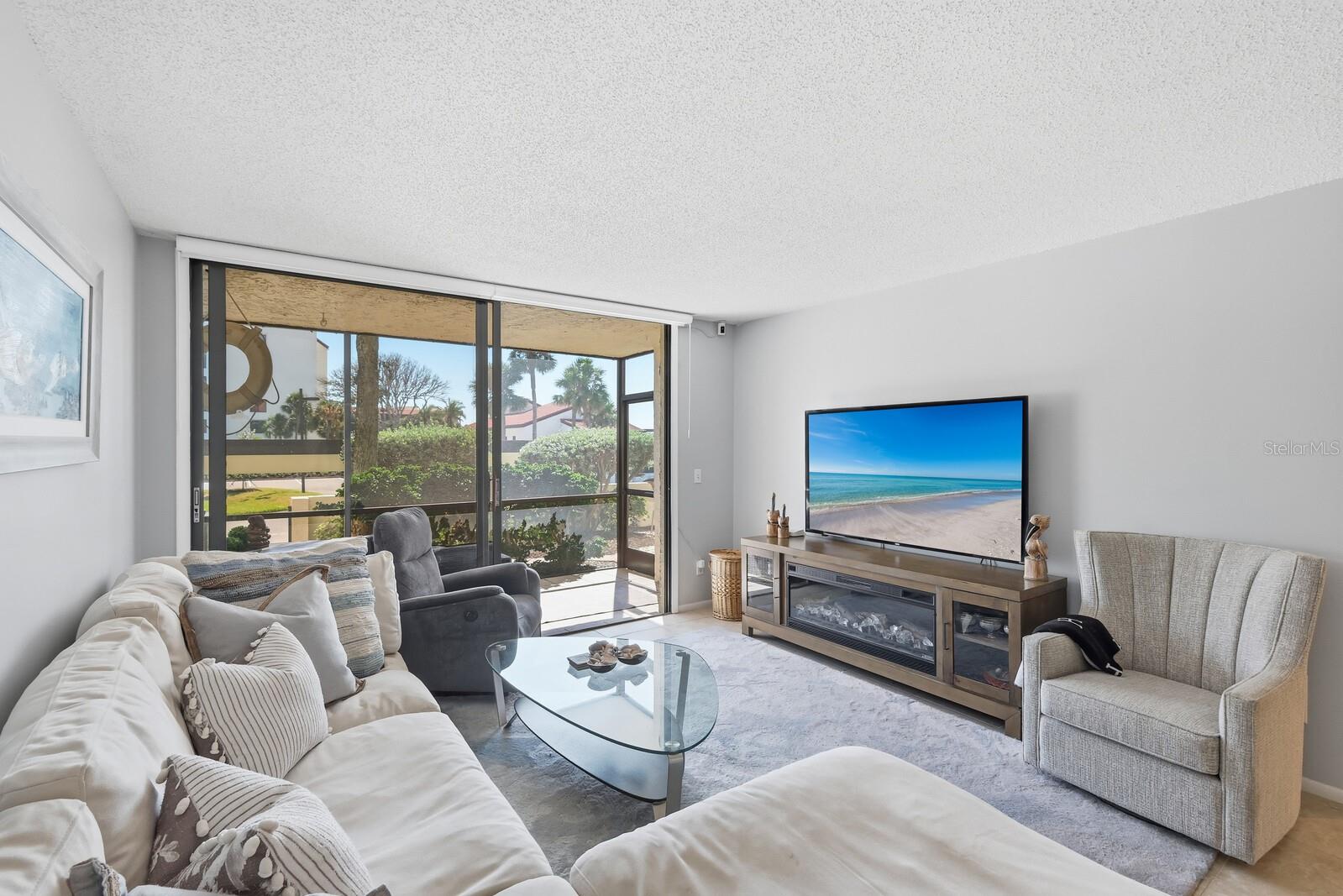 Image 5 of 41 For 1965 Gulf Of Mexico Drive G5-104