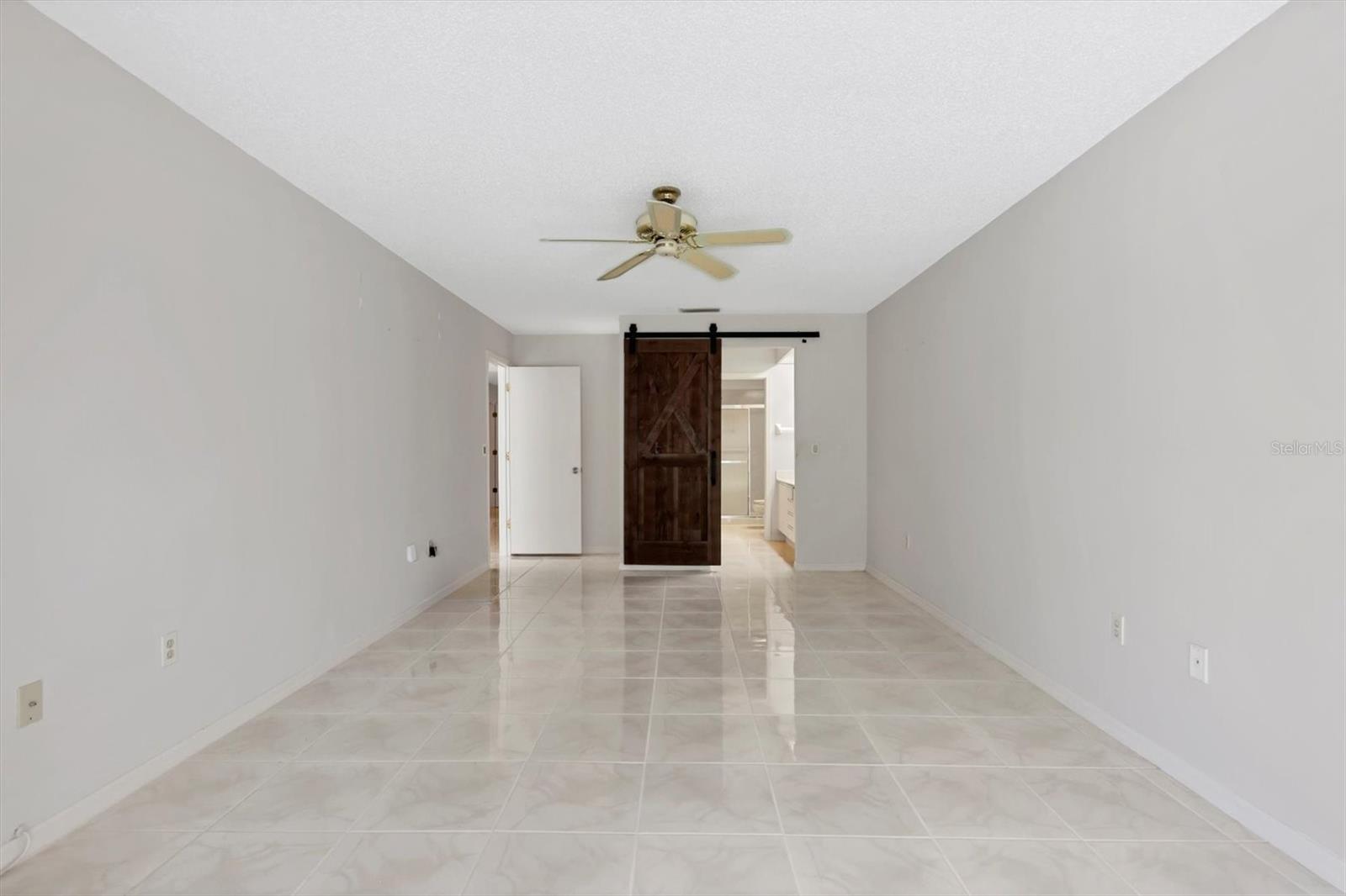 Image 16 of 62 For 4046 Highland Oaks Drive 47