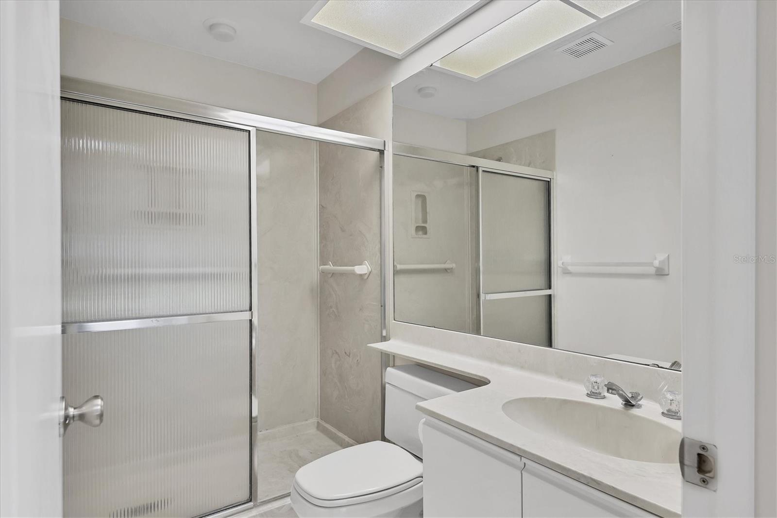 Image 19 of 62 For 4046 Highland Oaks Drive 47