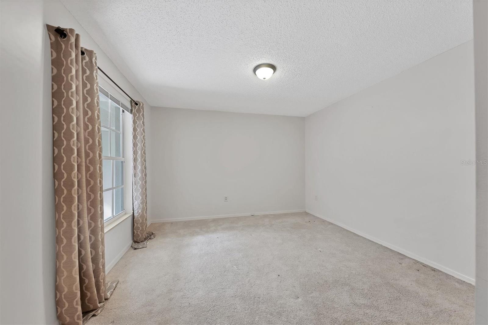 Image 20 of 62 For 4046 Highland Oaks Drive 47