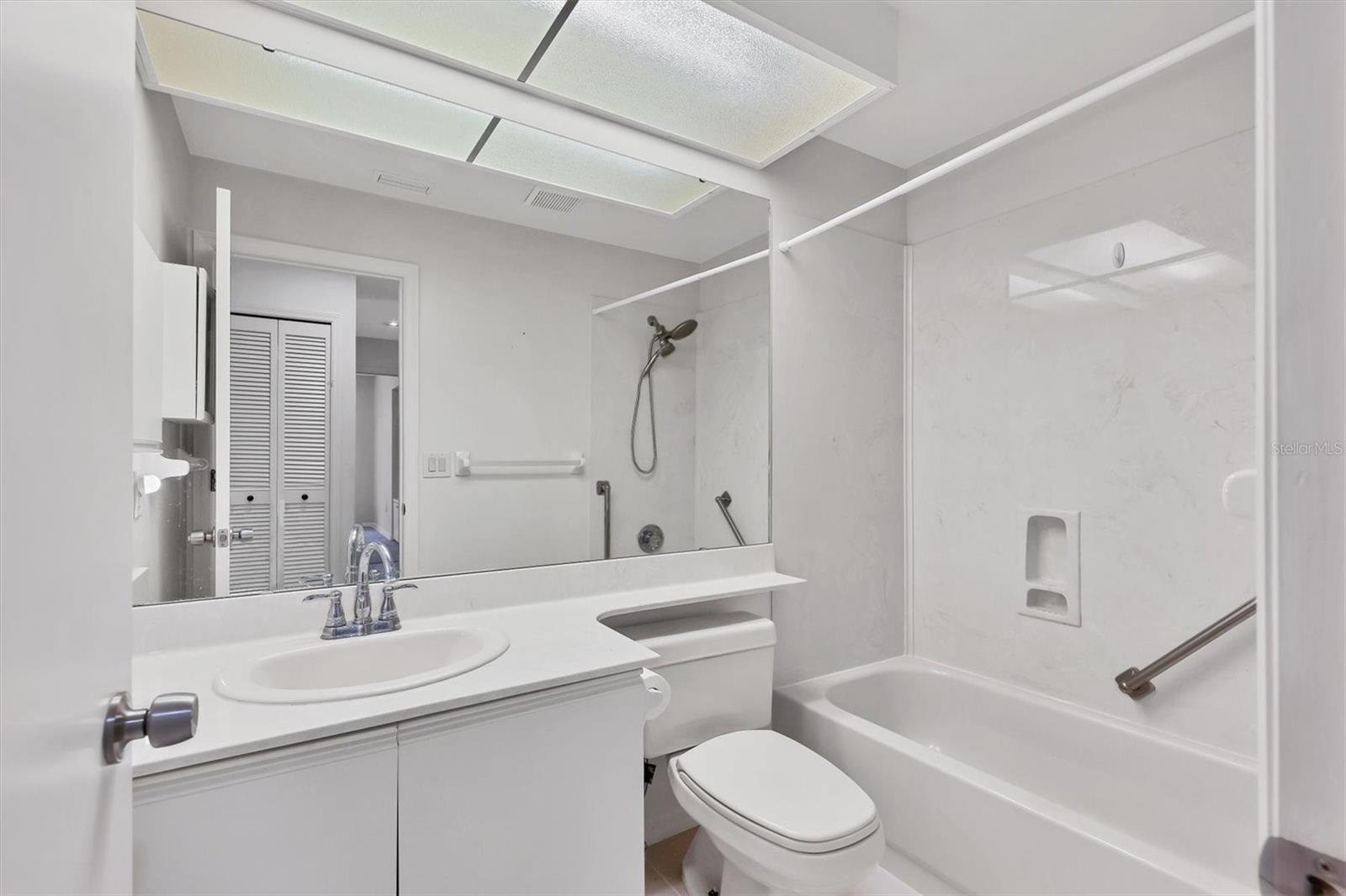 Image 22 of 62 For 4046 Highland Oaks Drive 47