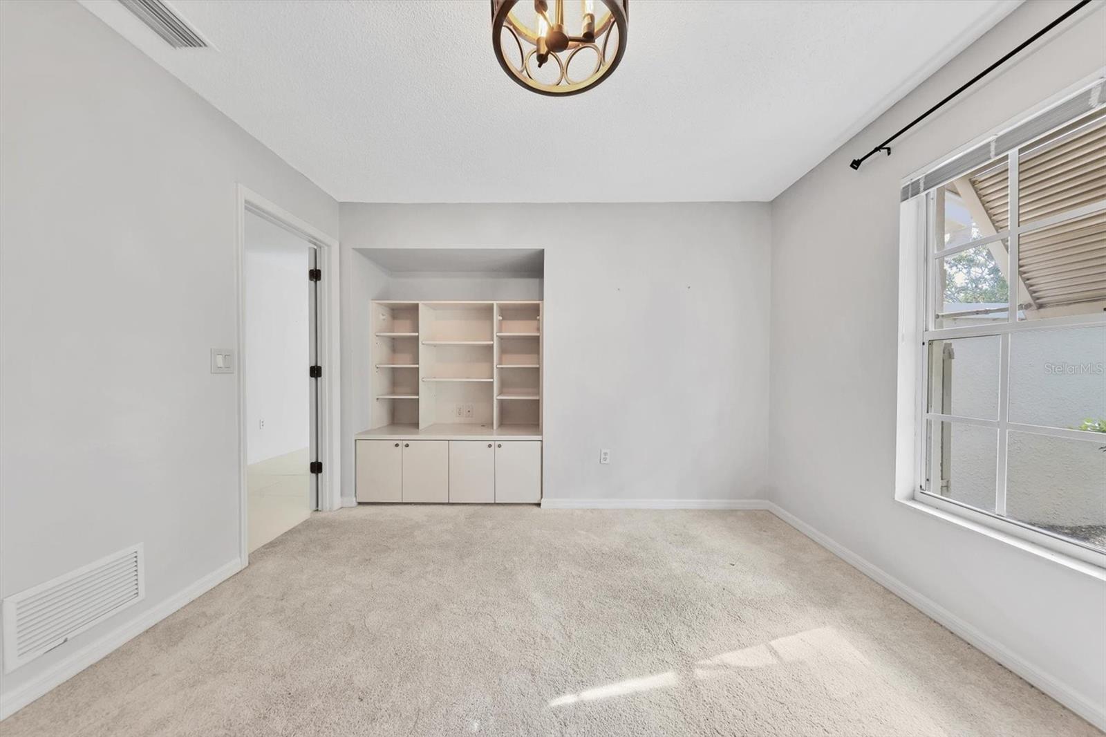 Image 24 of 62 For 4046 Highland Oaks Drive 47