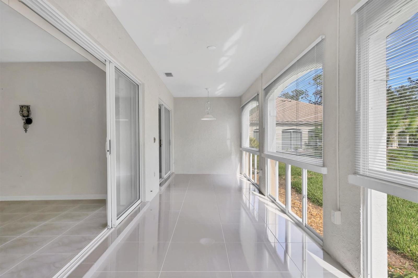 Image 26 of 62 For 4046 Highland Oaks Drive 47