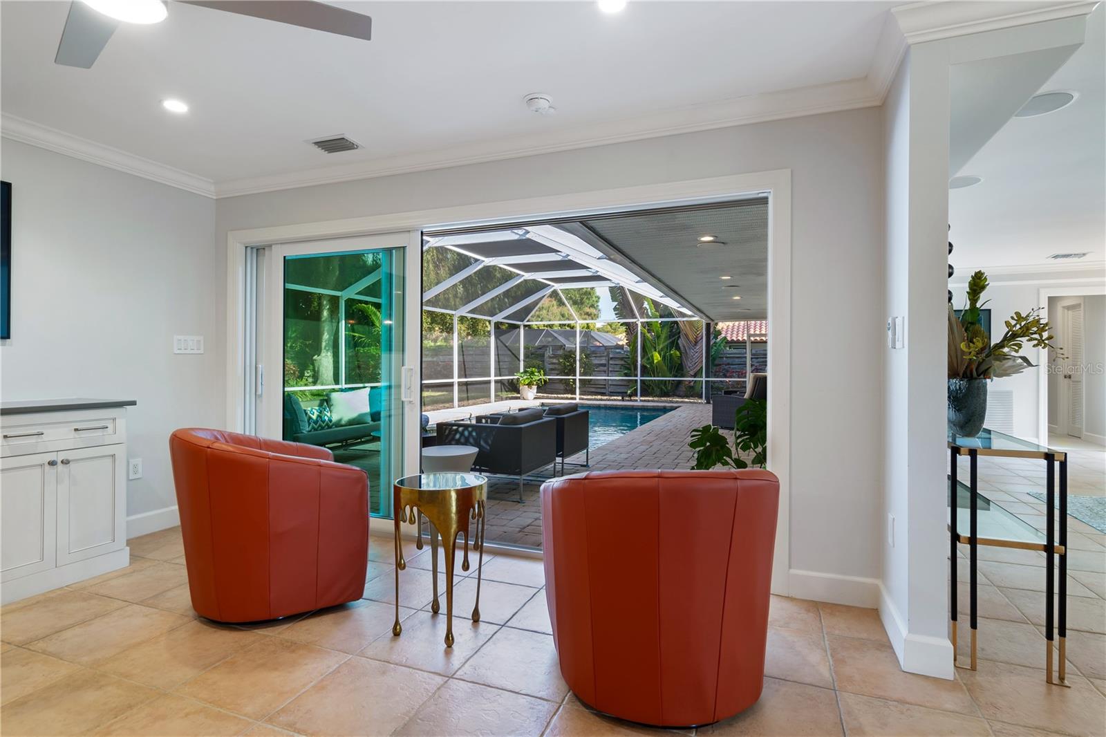 Image 10 of 35 For 606 Owl Way 