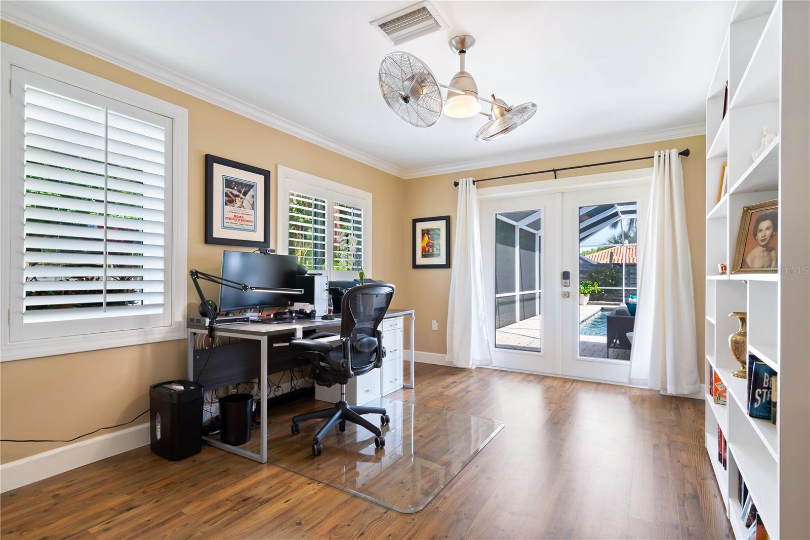 Image 23 of 35 For 606 Owl Way 