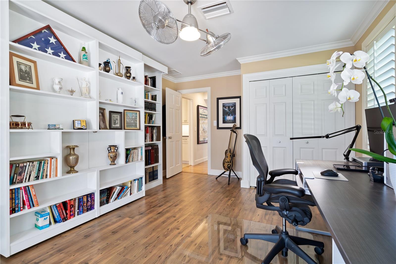 Image 24 of 35 For 606 Owl Way 