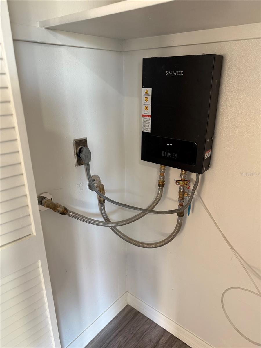 Image 16 of 17 For 21150 Gertrude Avenue 1